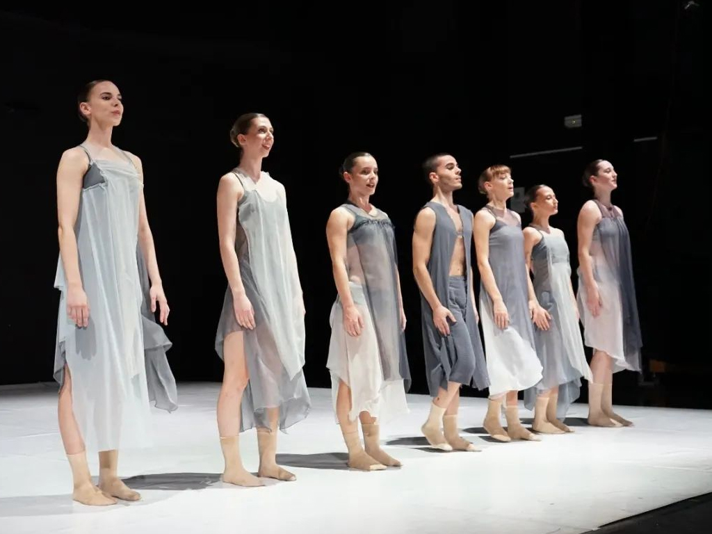 VALENCIA DANCING FORWARD EN LA POBLA DE VALLBONA