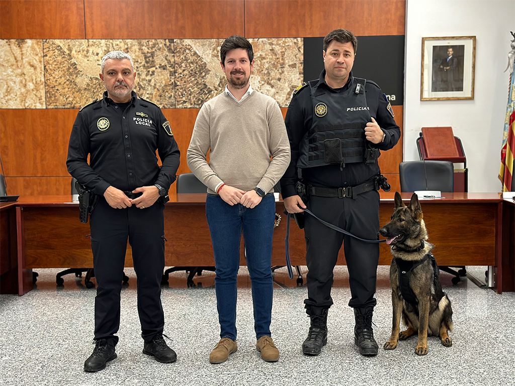 La Pobla de Vallbona reforça la plantilla de la Policia Local amb el primer agent caní 